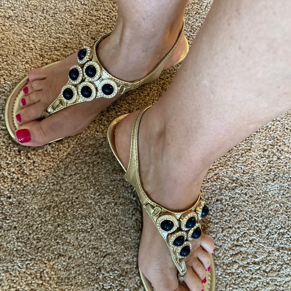 Sparkly gold Lilly Pulitzer sandals with lapis beads encrusted with diamonds - Picture 4 of 9